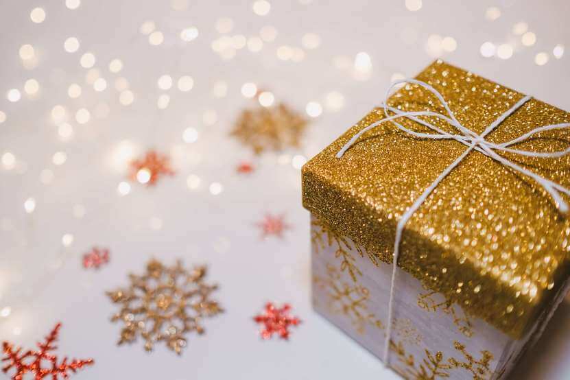 Profumi da regalare a Natale: i migliori per lei